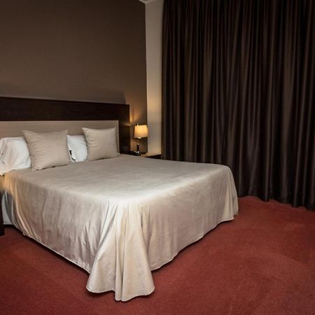 Hotel Don Camillo เบรซเชลโล ภายนอก รูปภาพ